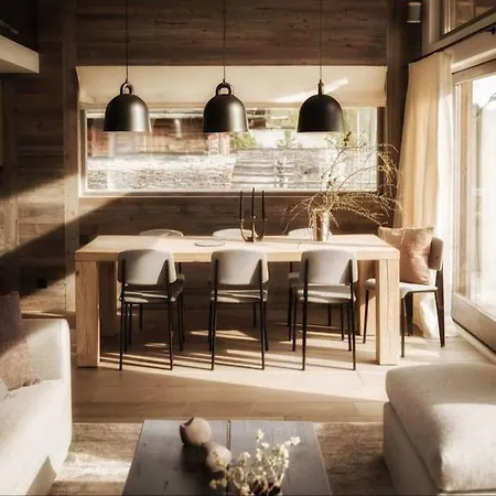 Chalet Lodge, Chalet *